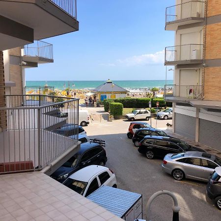 Residence Centro Commerciale - Walterigato Apartments Solo Per Famiglie Lido di Jesolo Exterior foto