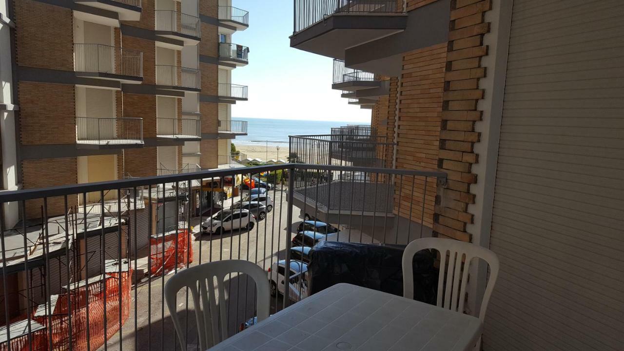 Residence Centro Commerciale - Walterigato Apartments Solo Per Famiglie Lido di Jesolo Exterior foto